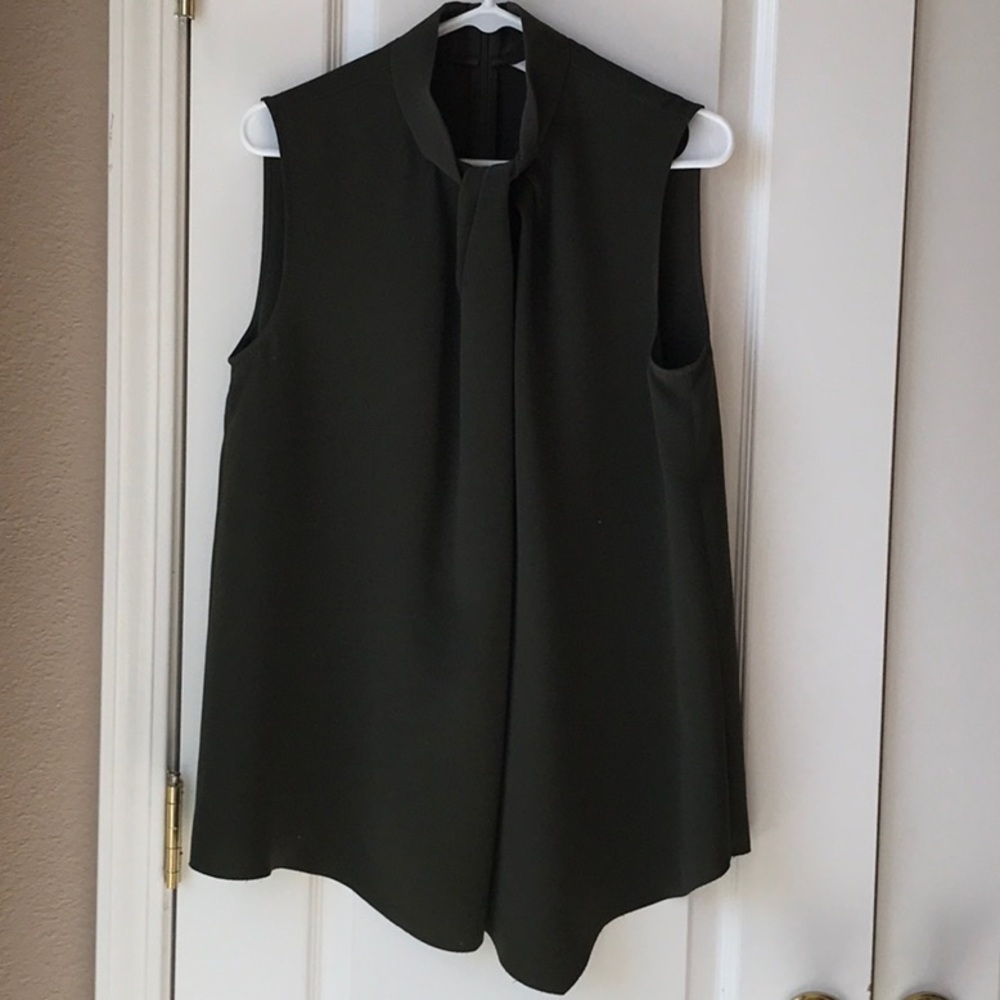 MAX MARA.  sleeveless blouse. Faux scarf collar.